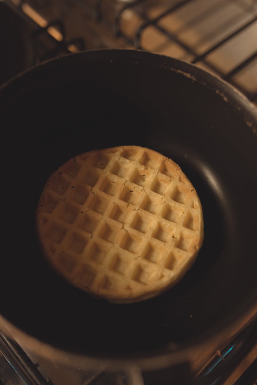 round waffle on pot